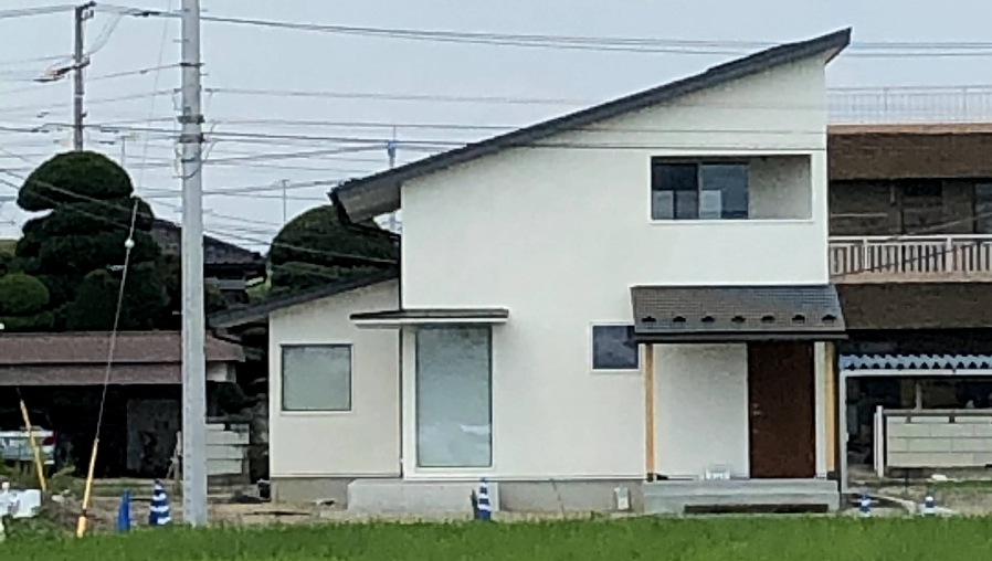 田んぼに建つ家　松川洋輔建築設計事務所